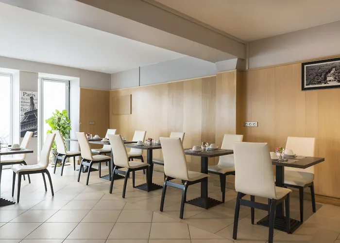 Отель Eiffel Xv